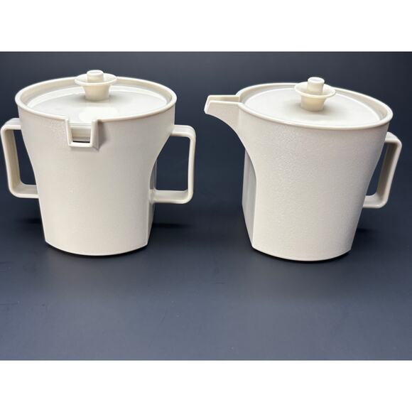 Vintage MCM Tupperware Creamer and Sugar Set Almond Push Seal Top 1414 and 1415 - Picture 4 of 8